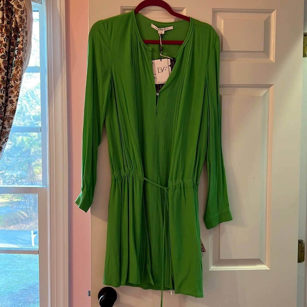 NWT DVF Diane von Furstenberg Spring Green Dress, size 8